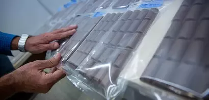 包装資材削減を目指す700個のチョコレート