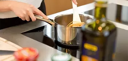 味に妥協しないで減塩する７つの方法
